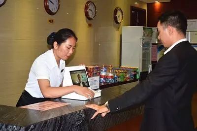 鄭州華筵商務酒店崗位技能大賽圓滿落幕，人臉身份證識別實操成亮點